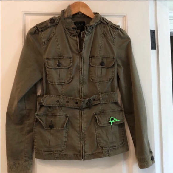 Gorgeous Green Sanctuary Jacket - Picture 2 of 5